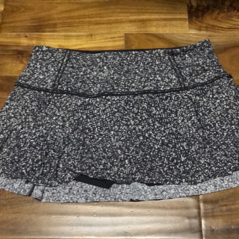 Lululemon pace setter skirt